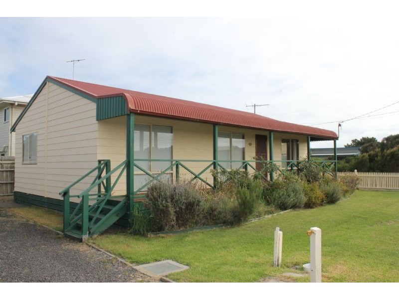 1 Sinclair Avenue, Surf Beach VIC 3922