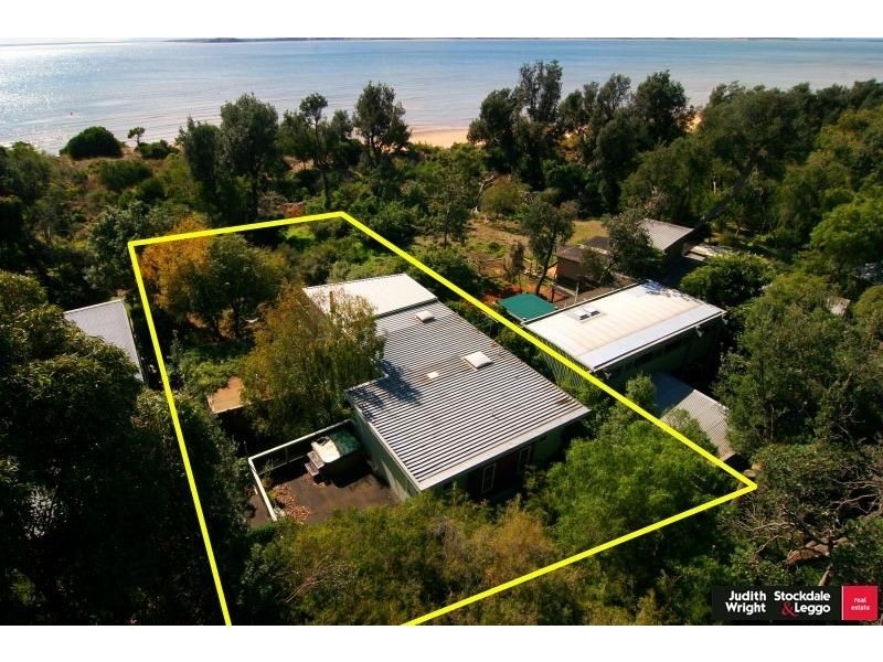 19 Woodlands Avenue, Silverleaves VIC 3922