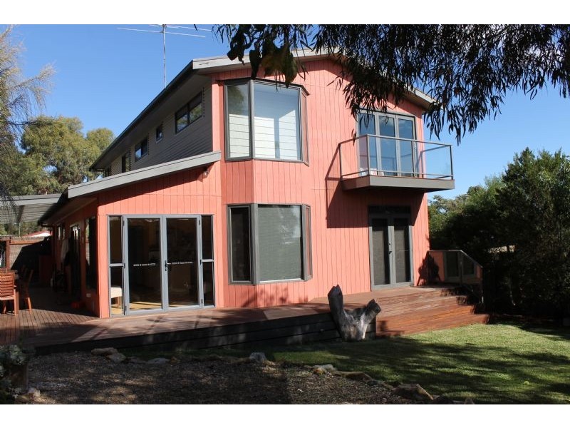 104 Church Street, Cowes VIC 3922