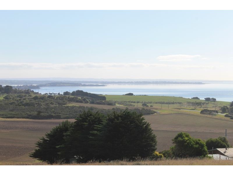 45 Punchbowl Road, San Remo VIC 3925