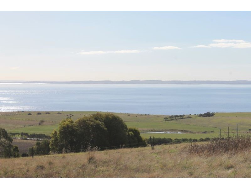 45 Punchbowl Road, San Remo VIC 3925