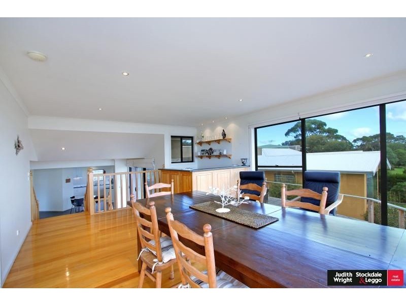 2 Langard Road, Cowes VIC 3922