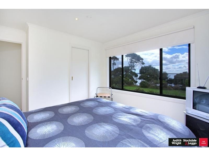 2 Langard Road, Cowes VIC 3922