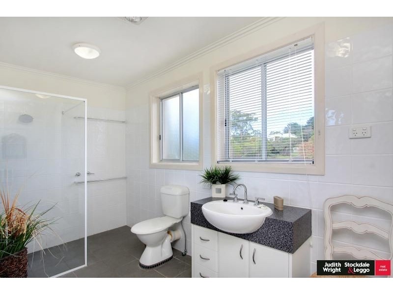 2 Langard Road, Cowes VIC 3922