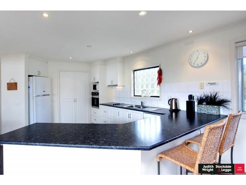 2 Langard Road, Cowes VIC 3922