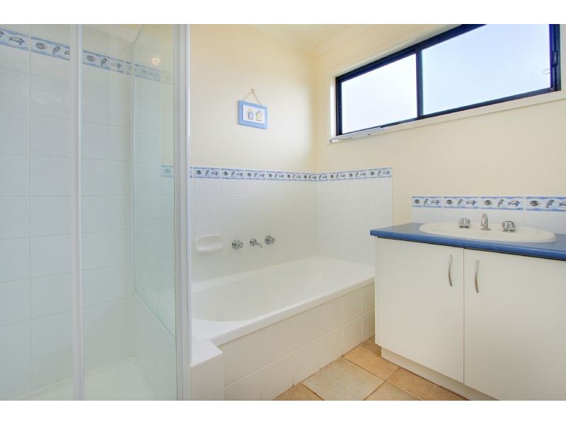 15 Batman Avenue, Surf Beach VIC 3922