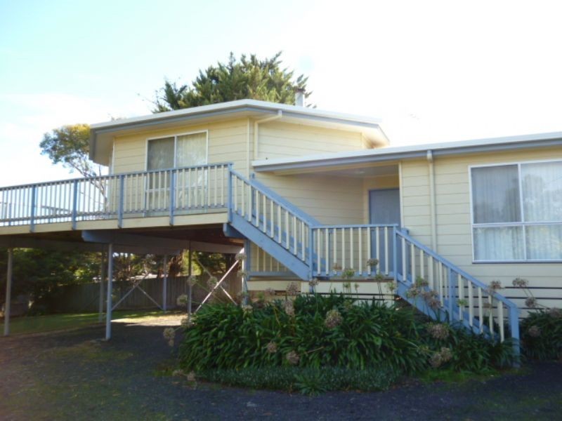 42 Driftwood Drive, Cowes VIC 3922