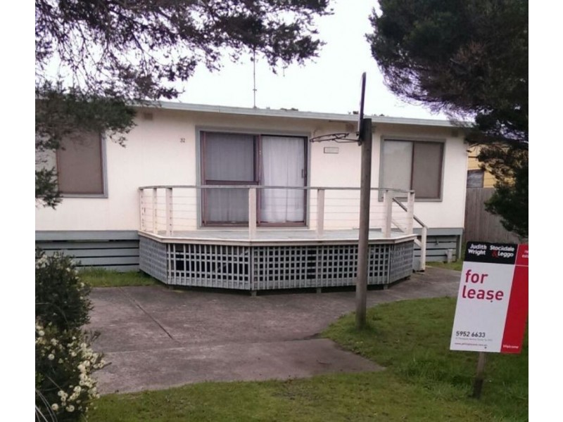 32 Tolley Avenue, Surf Beach VIC 3922