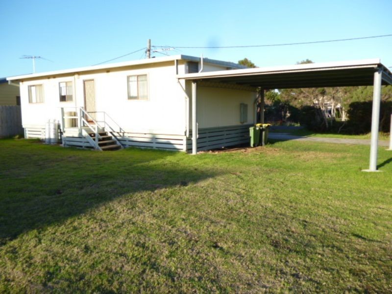 32 Tolley Avenue, Surf Beach VIC 3922