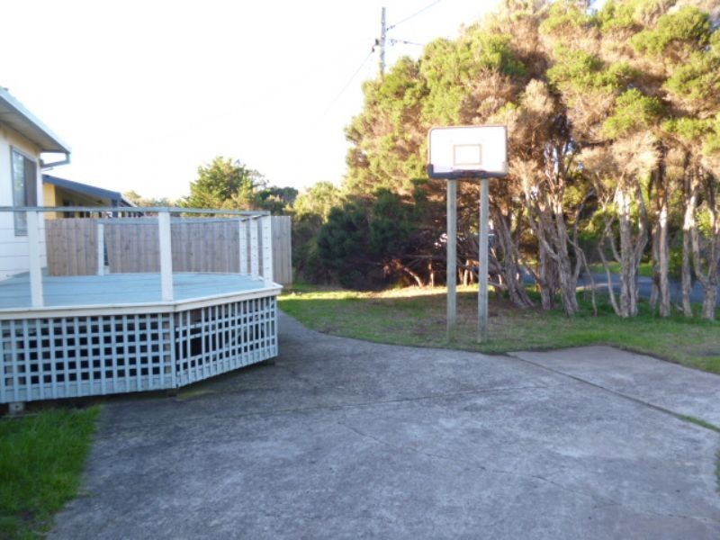 32 Tolley Avenue, Surf Beach VIC 3922
