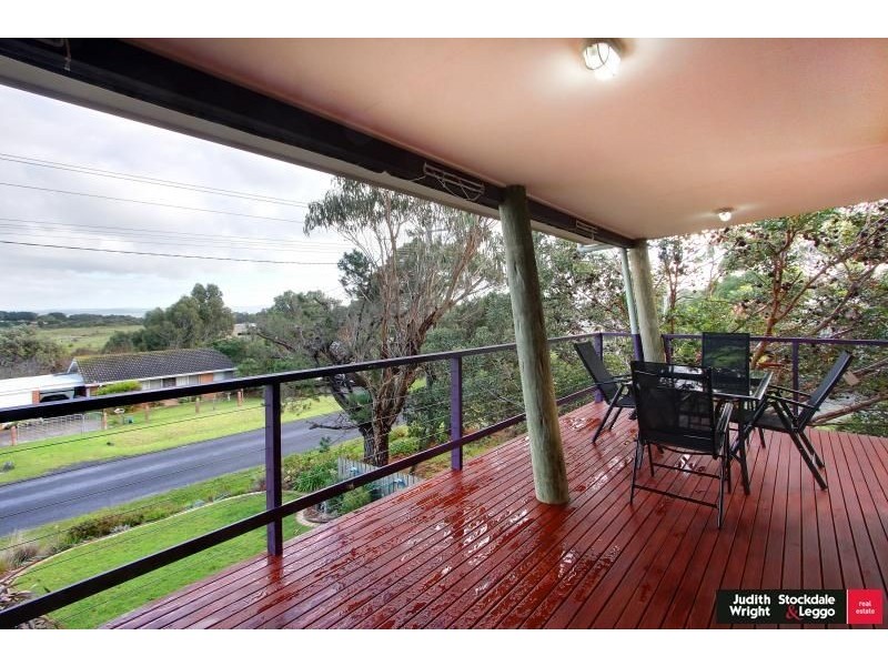 61 Red Rocks Road, Cowes VIC 3922