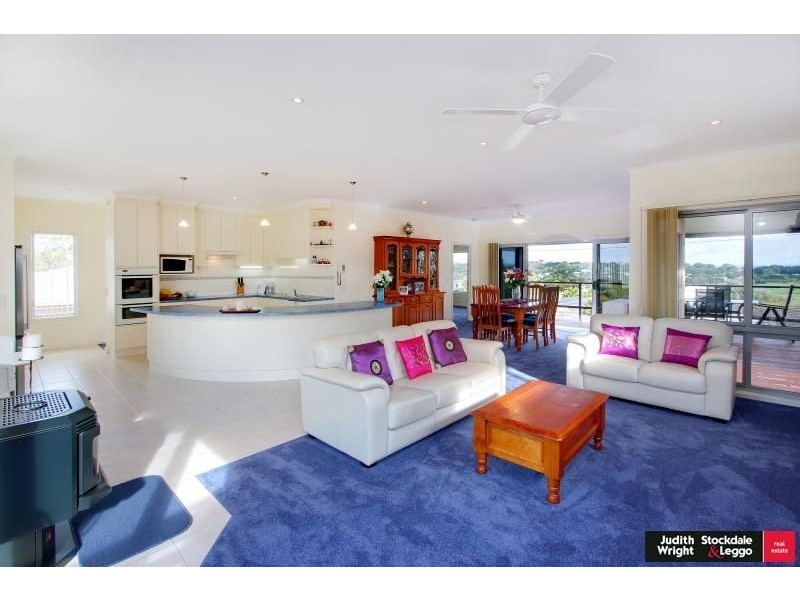 61 Red Rocks Road, Cowes VIC 3922