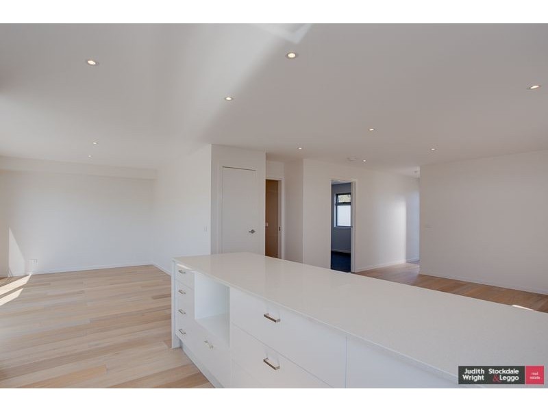 3/4 Osbourne Avenue, Cowes VIC 3922