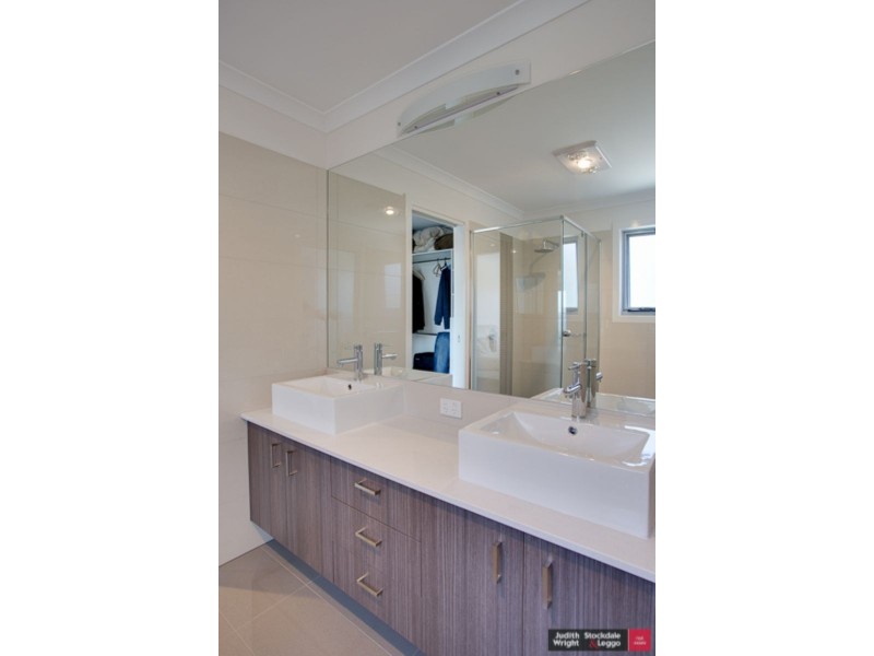 4/4 Osbourne Avenue, Cowes VIC 3922