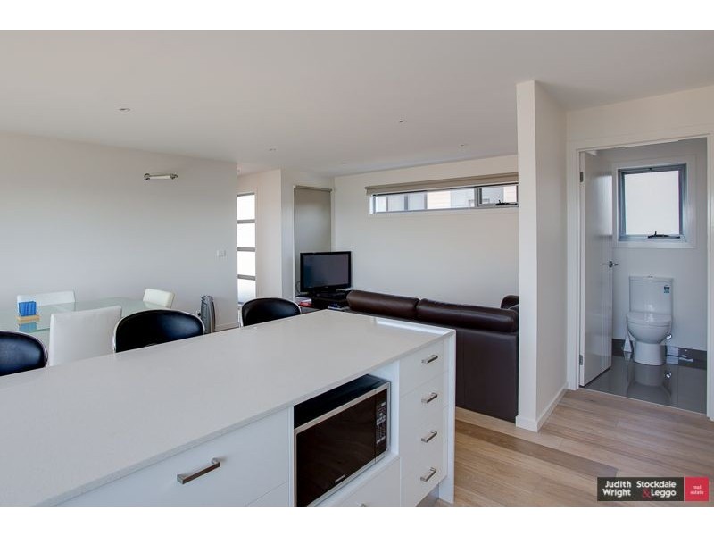 4/4 Osbourne Avenue, Cowes VIC 3922