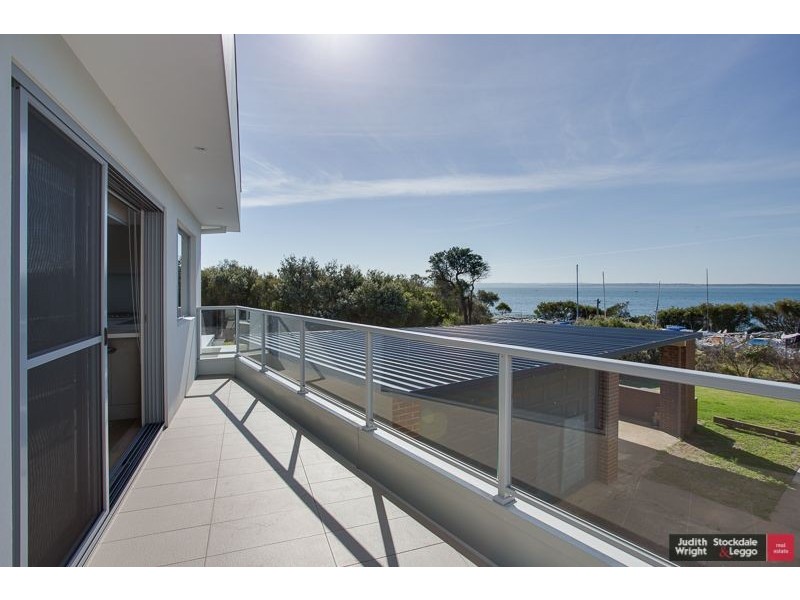 4/4 Osbourne Avenue, Cowes VIC 3922