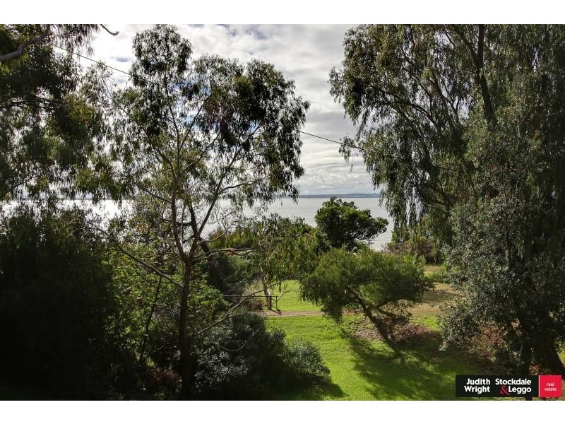 1/1-5 Steele Street, Cowes VIC 3922