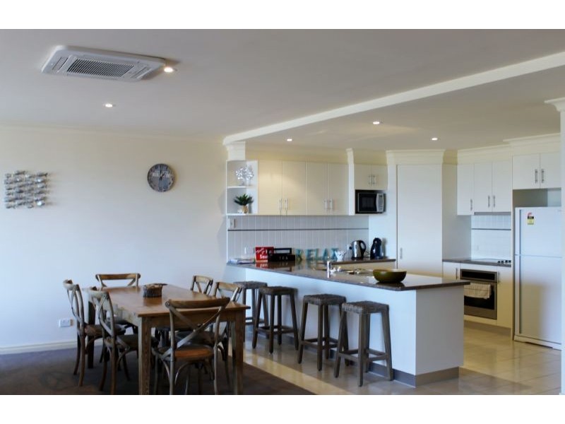 2/9-11 Beach Road, Rhyll VIC 3923