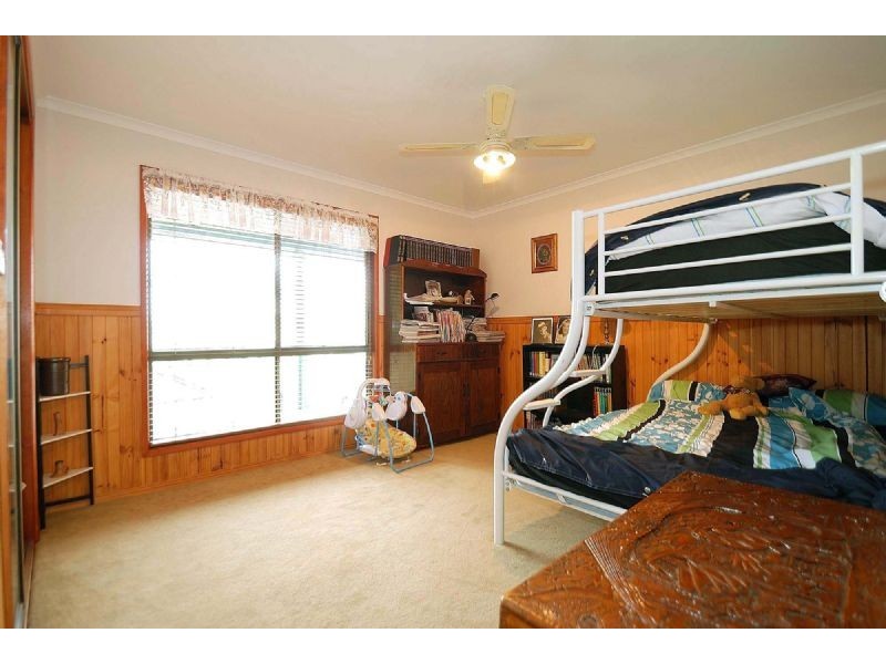 2 Yarramundi Way, Cowes VIC 3922