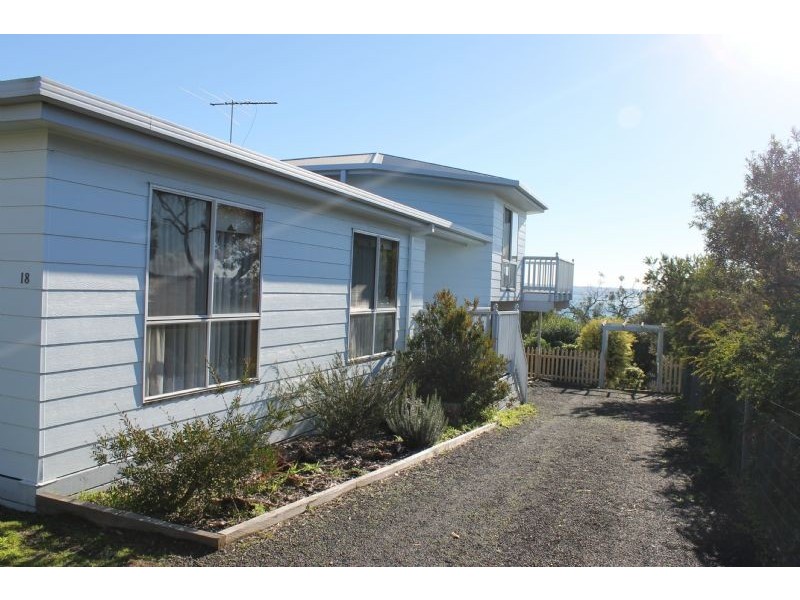 18 Seacombe Grove, Ventnor VIC 3922