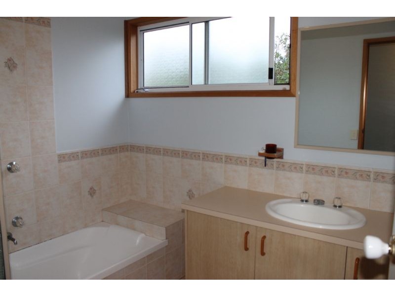 18 Seacombe Grove, Ventnor VIC 3922