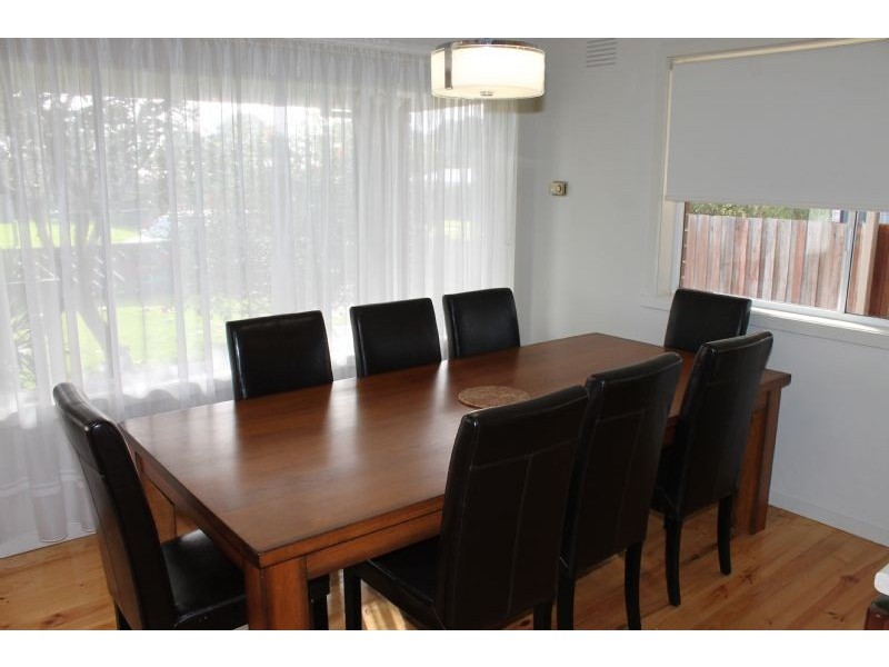 9 Chicory Avenue, Cowes VIC 3922