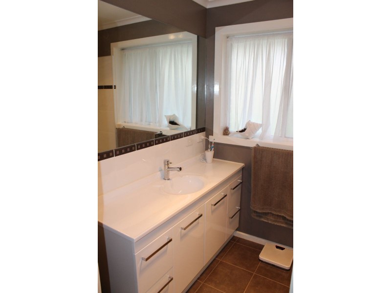 9 Chicory Avenue, Cowes VIC 3922