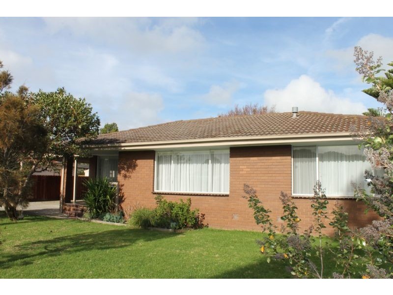 9 Chicory Avenue, Cowes VIC 3922