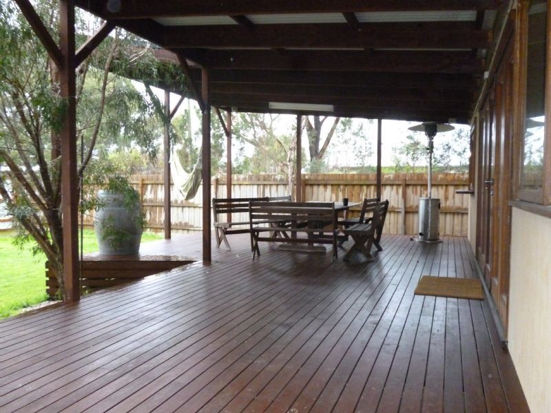 17 Koala Street, Cowes VIC 3922