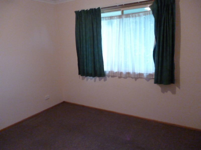 18 Robert Drive, Cowes VIC 3922