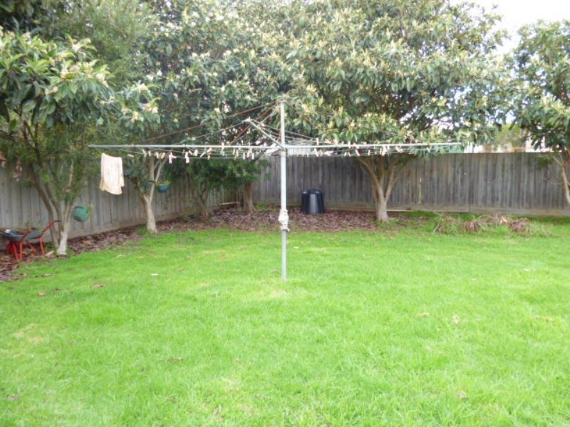 18 Robert Drive, Cowes VIC 3922