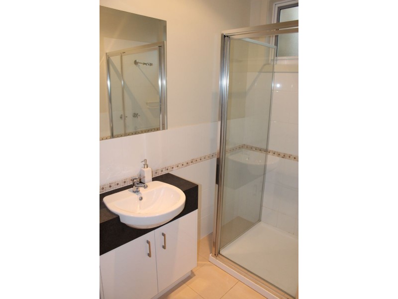 2/2 Kate Court, Cowes VIC 3922