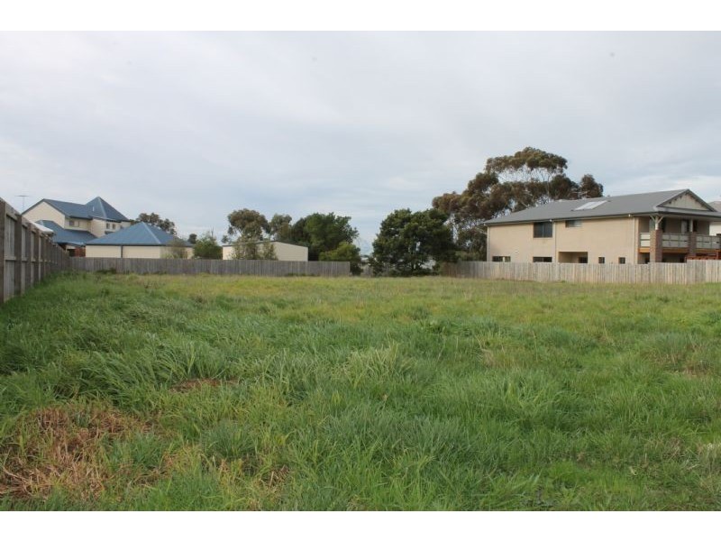 29 Jenner Avenue, Cowes VIC 3922