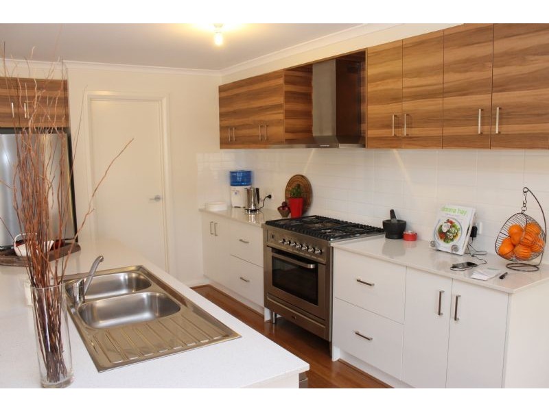 13 Boobook Grove, Cowes VIC 3922