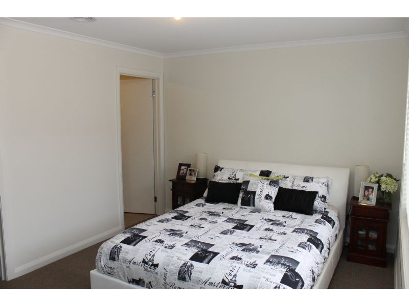 13 Boobook Grove, Cowes VIC 3922