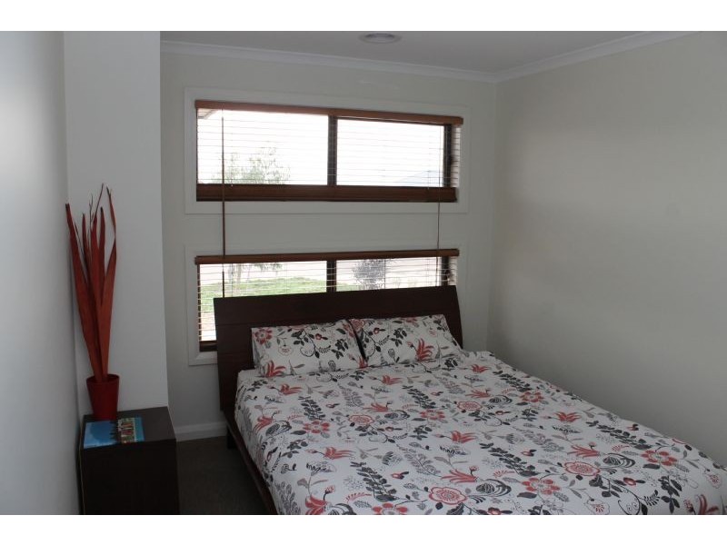 13 Boobook Grove, Cowes VIC 3922