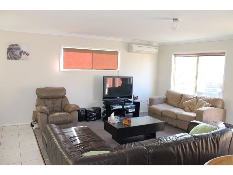 16 Caroline Avenue, Cowes VIC 3922