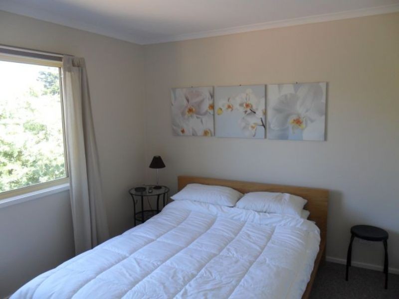 16 Caroline Avenue, Cowes VIC 3922