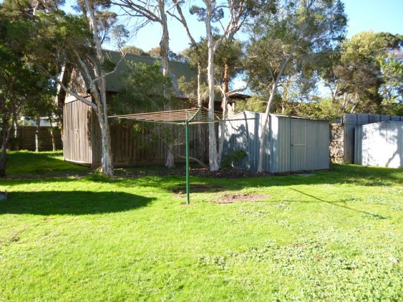 17 Ti Tree Drive, Cowes VIC 3922