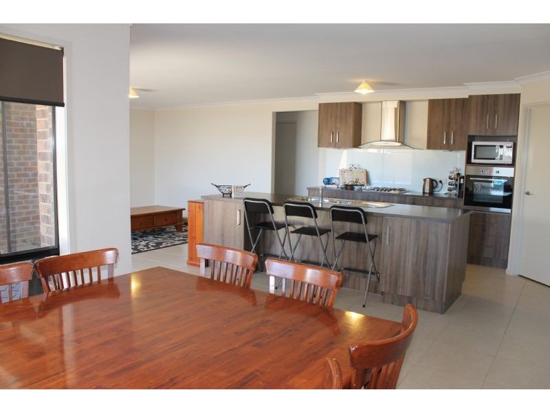 15 Boobook Grove, Cowes VIC 3922