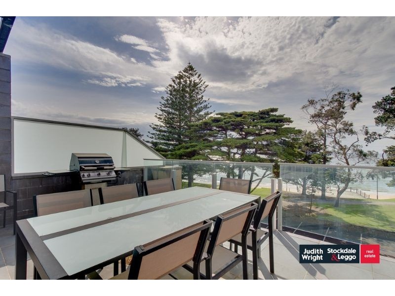 13/4 The Esplanade, Cowes VIC 3922