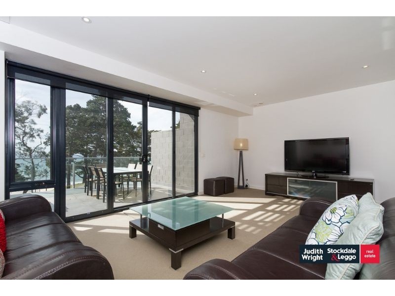 13/4 The Esplanade, Cowes VIC 3922