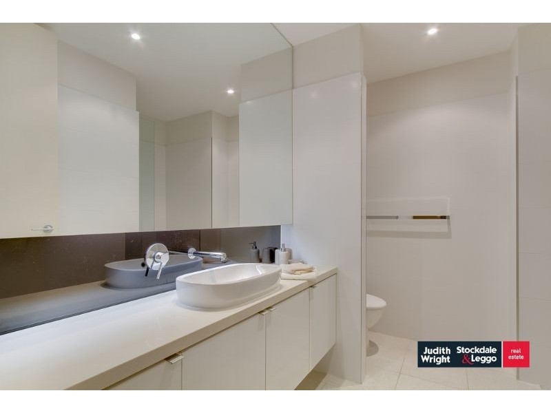 13/4 The Esplanade, Cowes VIC 3922