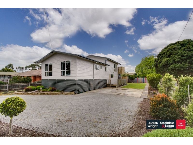 11 Ventnor Road, Cowes VIC 3922