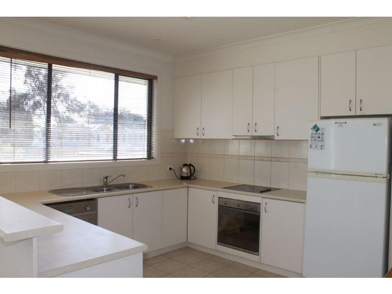 1/27 Chapel Street, Cowes VIC 3922