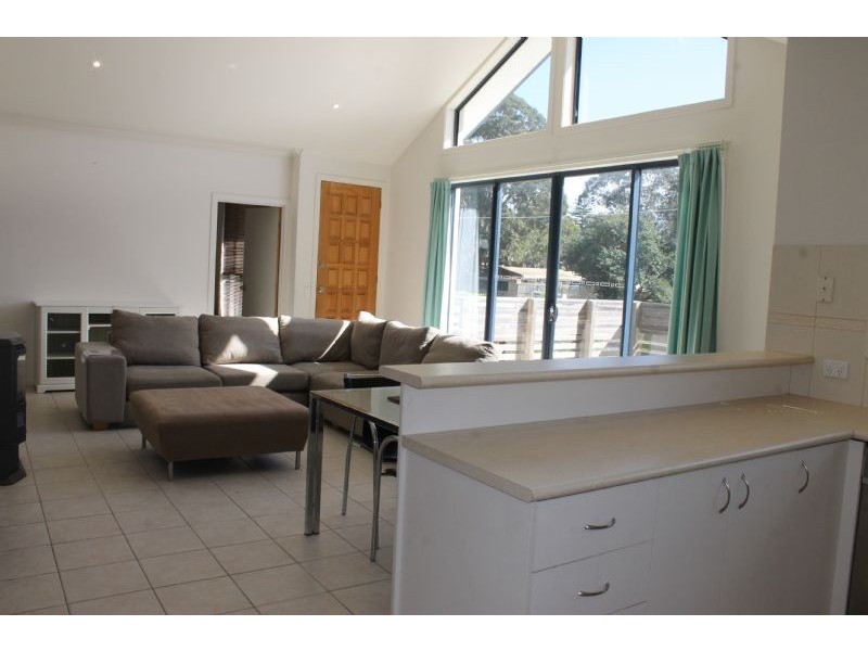 1/27 Chapel Street, Cowes VIC 3922