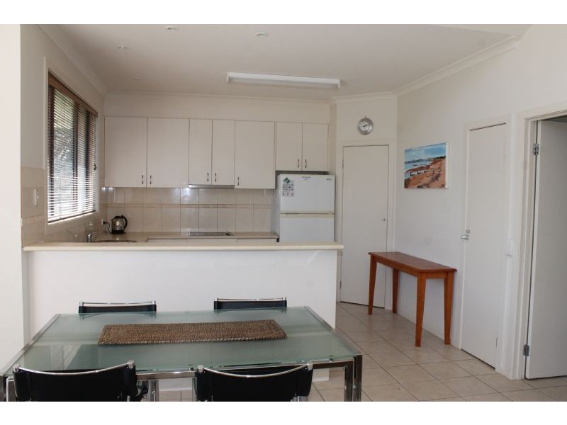 1/27 Chapel Street, Cowes VIC 3922
