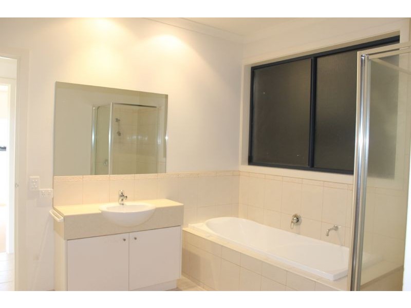1/27 Chapel Street, Cowes VIC 3922