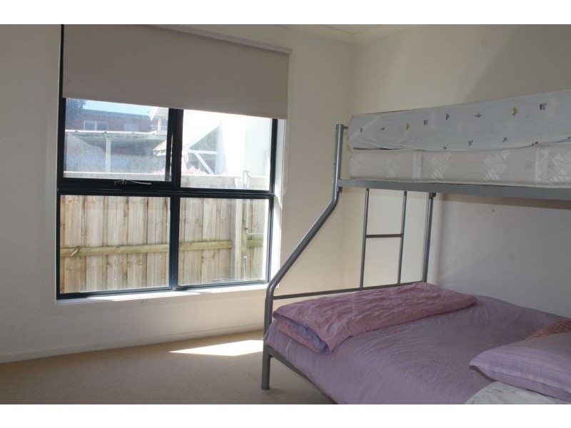 1/27 Chapel Street, Cowes VIC 3922