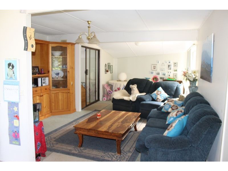17 Scenic Drive, Cowes VIC 3922